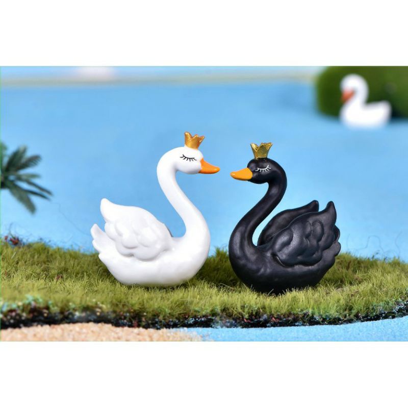 Mô hình đôi thiên nga trắng vỗ cánh, đôi thiên nga đội vương miệng thích hợp trang trí tiểu cảnh, bonsai