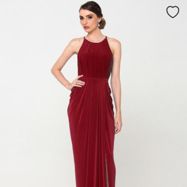 Dầm dự tiệc đỏ