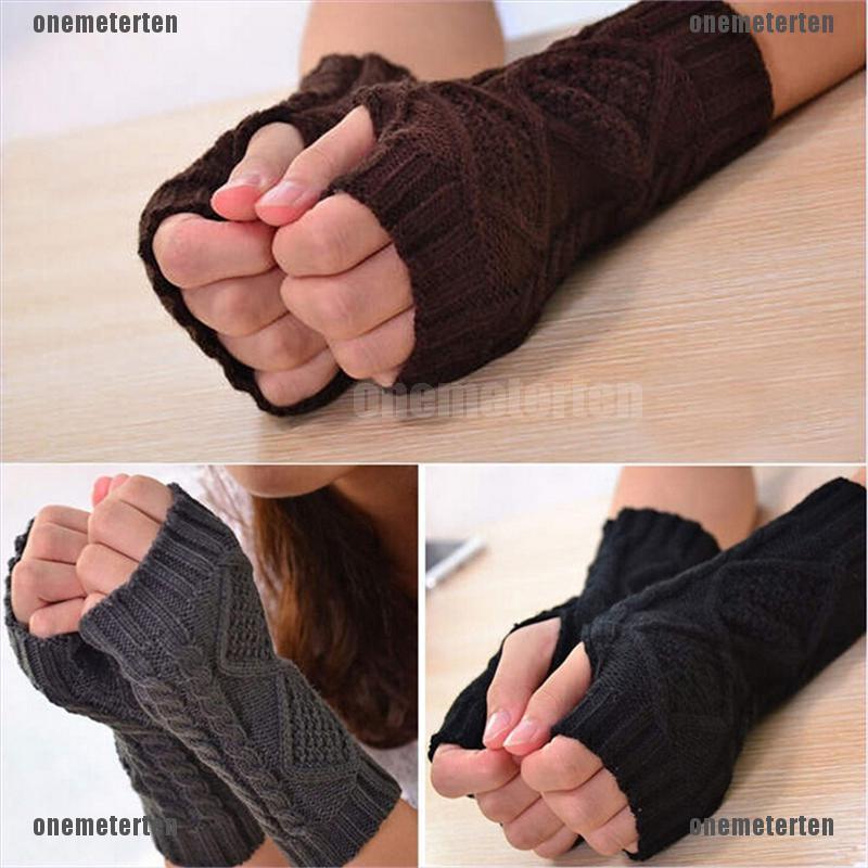 Đôi Găng Tay Len Dài Hở Ngón Giữ Ấm Thời Trang Cho Nam Nữ