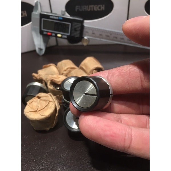 Núm volume nhỡ 20mm mới hàng Liên Xô