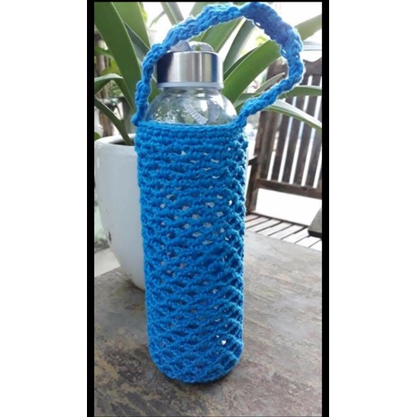 Túi đựng bình nước bằng len móc