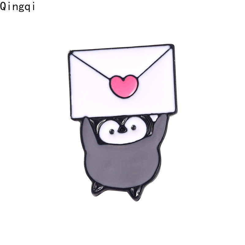 Ghim cài áo Miss Zoe hình chú chim cánh cụt trong phong bì đáng yêu