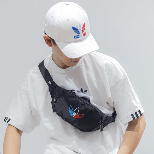Túi đeo chéo mini Adidas CL ORG chất liệu sợi tổng hợp khoá kéo ép nhiệt. Nhỏ gọn, tiện dụng đầy đủ code