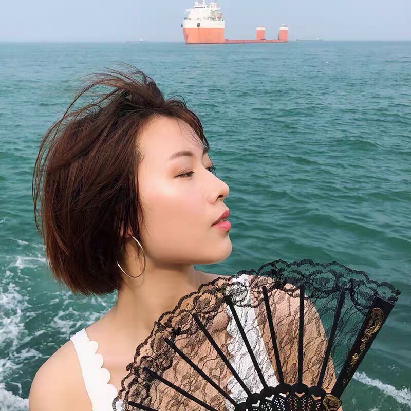 Quạt ren cổ trang nhiều màu