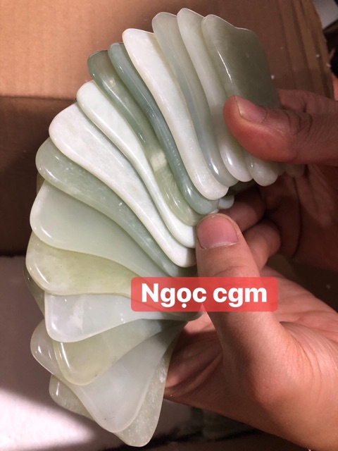 Ngọc thạch cạo gió mặt