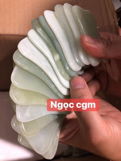 Ngọc thạch cạo gió mặt