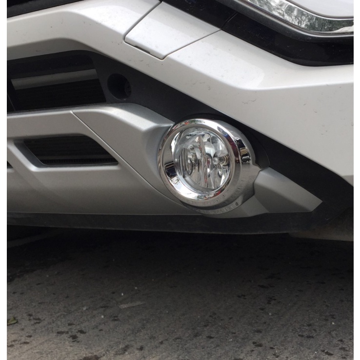 Ốp viền đèn gầm trước Mitsubishi Xpander 2018 - 2019