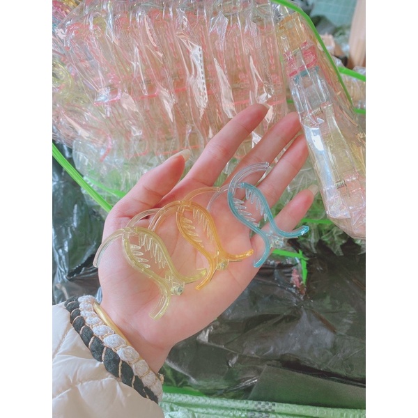 1 Vỉ cặp 3 răng sắc màu