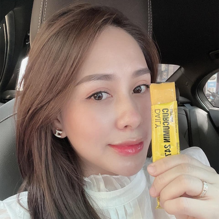 Thạch nghệ saffron vị chuối daily curcumin 247 nano chính hãng bổ sung collagen đẹp da tăng cường sức khoẻ hộp 2 gói