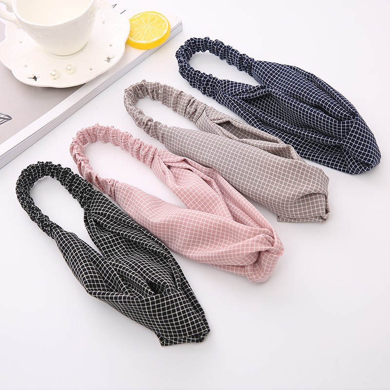 Băng đô cài tóc caro