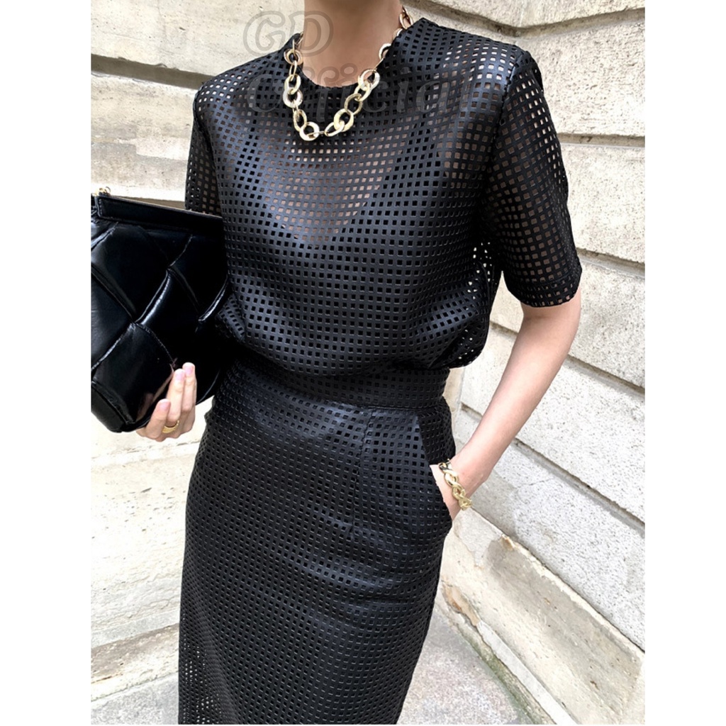 B3|Set bộ nữ cổ tròn lưới rỗng áo sơ mi tay ngắn chất da, váy cạp lưng cao bút chì sang trọng màu đen, be GD Official