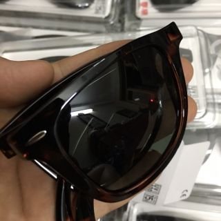 KÍNH UNIQLO GẬP 4 CHIỀU CHỐNG UV