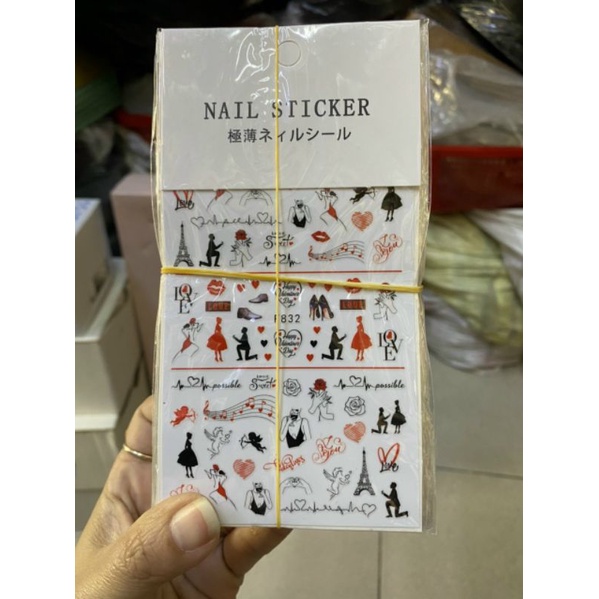 5 miếng Sticker dán móng.. hình ngẫu nhiên