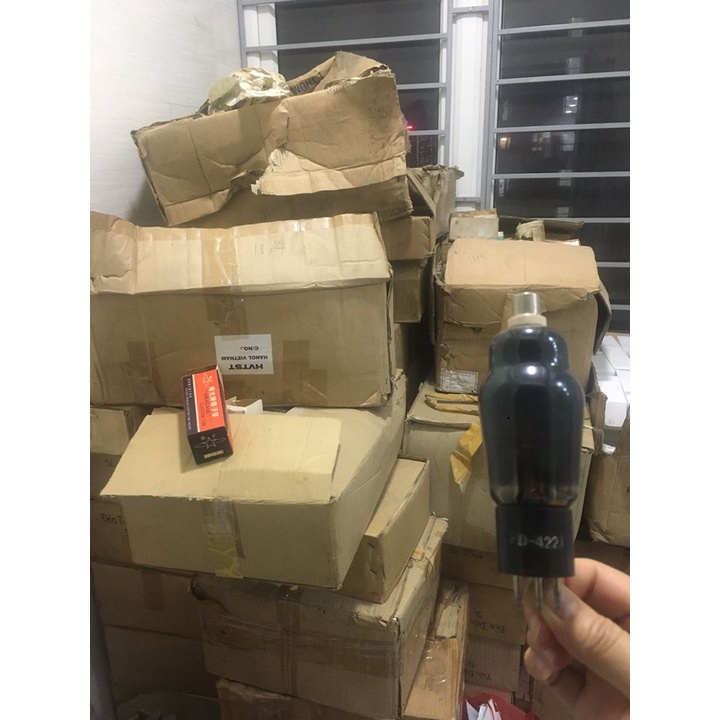 Bóng điện tử FD422  Mới nguyên hộp chưa sử dụng