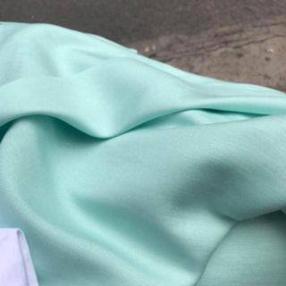 Vải linen ướt màu xanh mint.