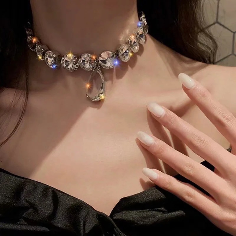 Vòng cổ Đính Đá Lấp Lánh Thời Trang Cho Nữ