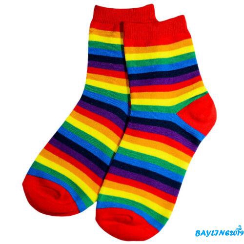 Đôi vớ cao cổ phối họa tiết sọc màu cầu vồng dễ thương dành cho nữ