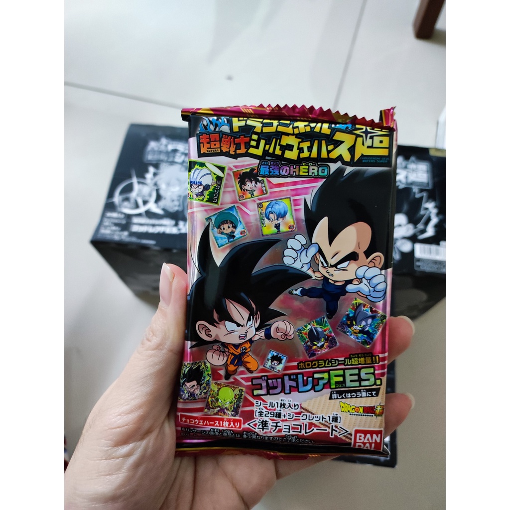 1 Gói thẻ nhân phẩm Dragon Ball - Bánh xốp kèm Sticker