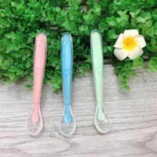 Thìa ăn dặm silicon cho bé HGH88