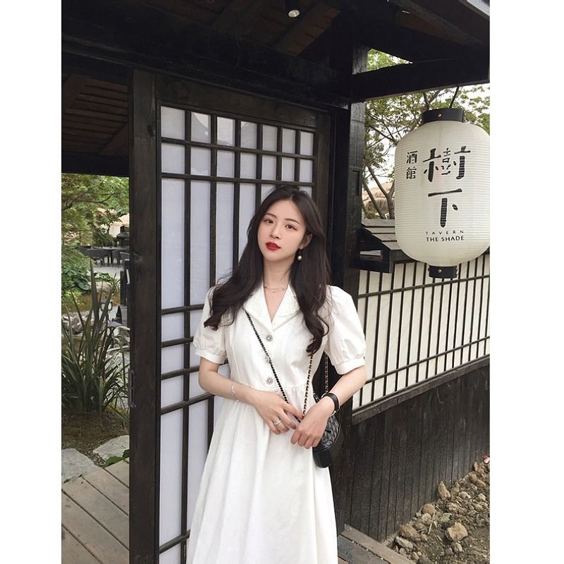 Đầm trắng dáng dài phong cách Retro Pháp sang trọng