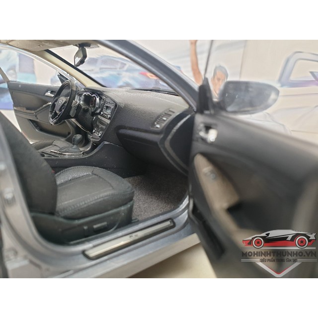 Xe mô hình Kia K5, tỉ lệ 1:18, Dealer