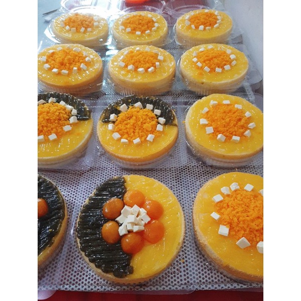 Bánh Bông Lan Trứng Muối Cắt Đôi 16cm 3 loại sốt phomai 👉sốt bơ👉sốt mè đen