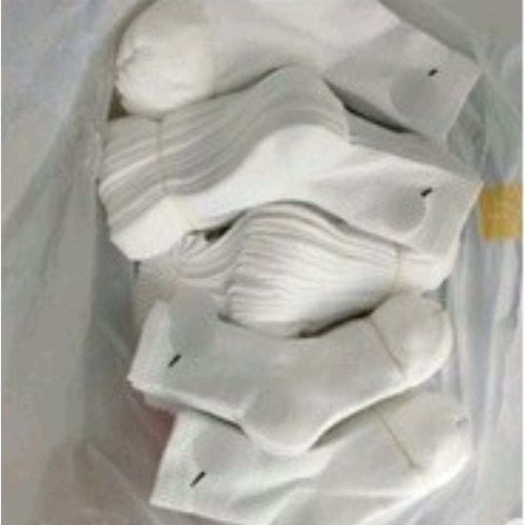 Tất nam nữ màu trắng