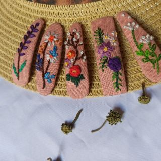 Kẹp tóc thêu hoa handmade