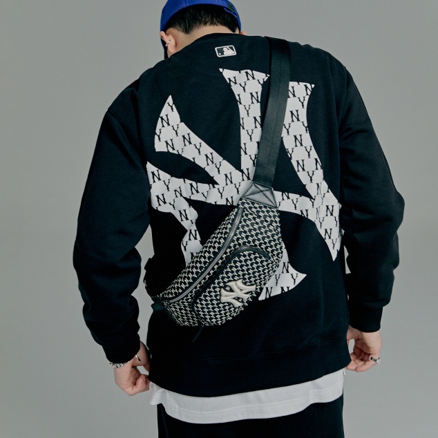 Combo Túi bao tử / Mũ Lưỡi trai / Bucket MLB Monogram Hip-Sack New York Yankees Black - 32BGC9111-50L | HÀNG CHUẨN 1:1