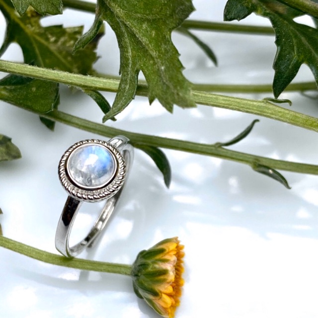 Nhẫn mặt trăng siêu trong ánh xanh mạnh ( moostone )