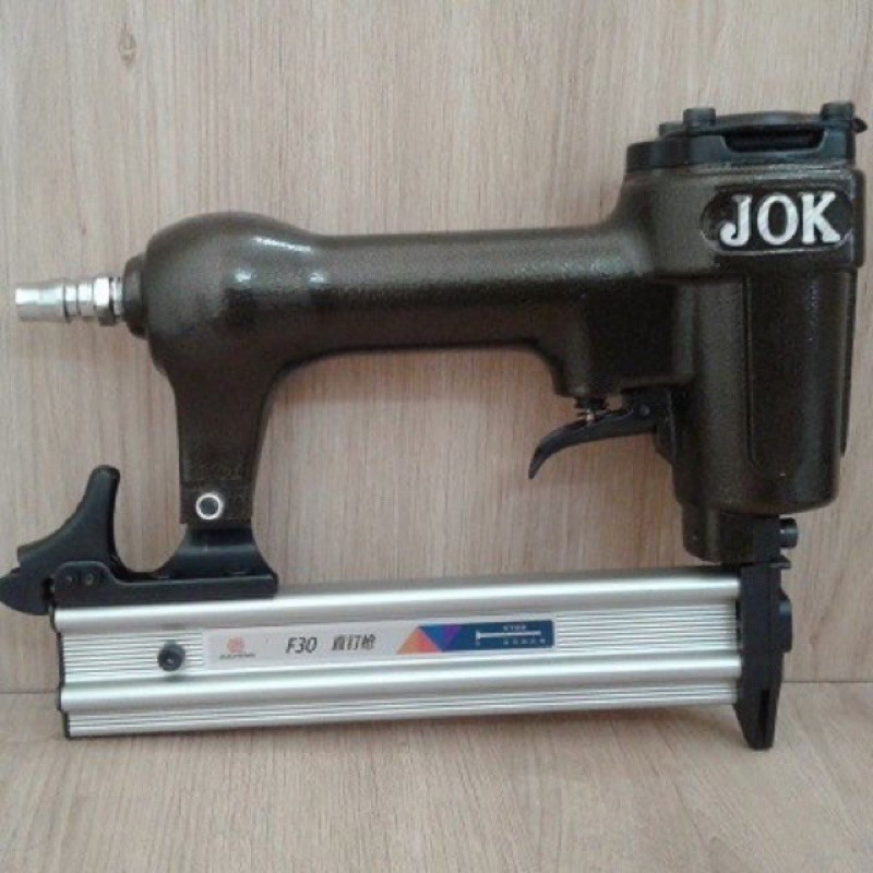 Súng bắn đinh dùng hơi F30 JOK(tmh2714)