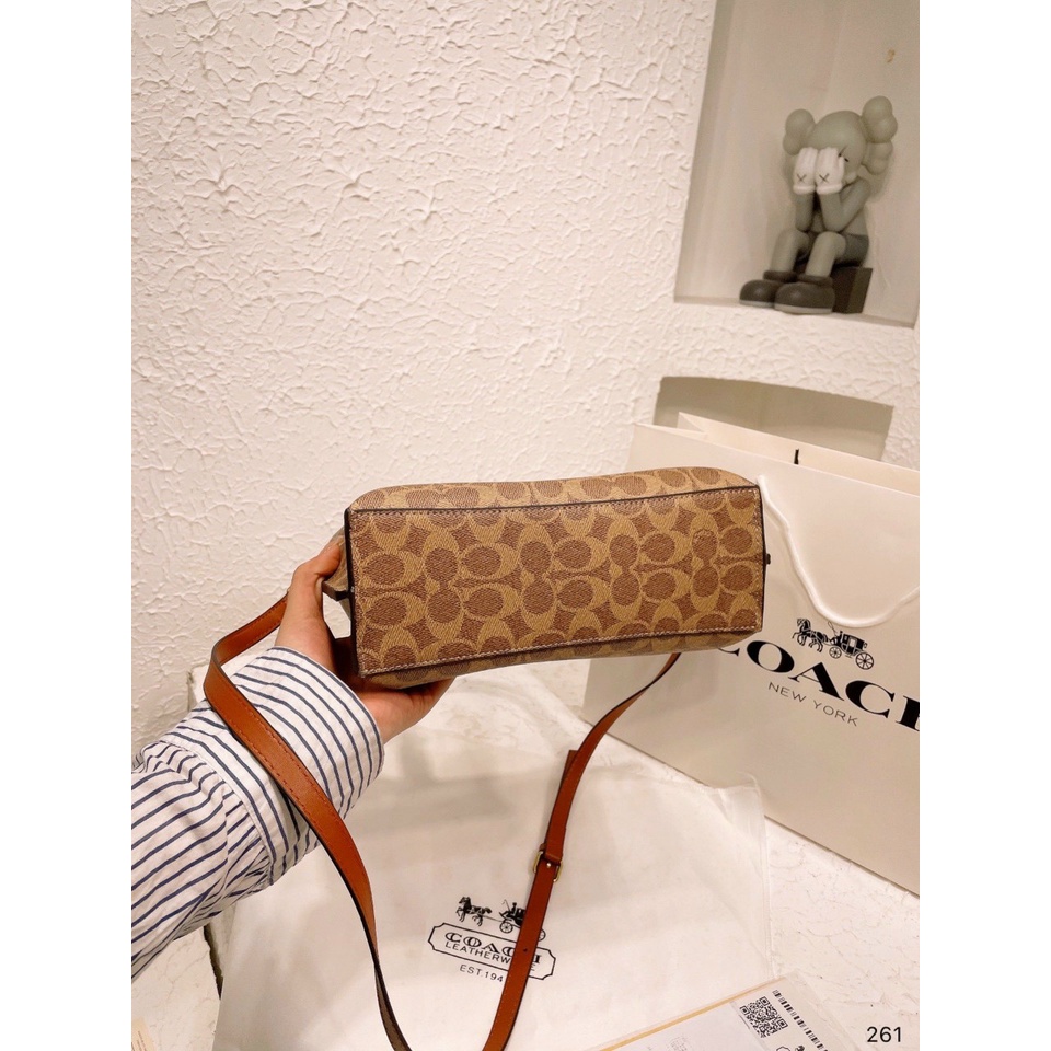 Túi xách công sở 𝐂𝐨𝐚𝐜𝐡 size 27cm fullbox