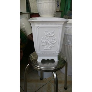 CHẬU NHỰA VUÔNG TỨ QUÍ 4 CHÂN CAO30CM RỘNG 24CM TRỒNG CÂY VÀ HOA KIỂNG RẤT ĐẸP.