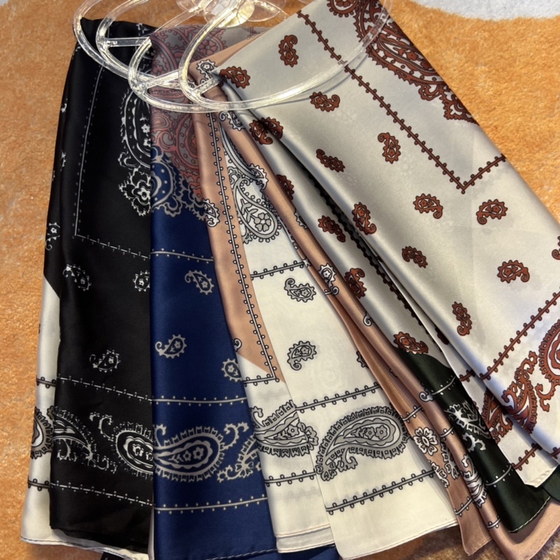 Khăn turban lụa vuông size 70x70cm - Maben