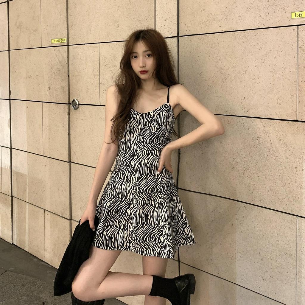 Váy Ghi Lê 170712Đầm Hai Dây Cổ Chữ V Dáng Ôm In Họa Tiết Ngựa Vằn Thời Trang Retro Cho Nữ