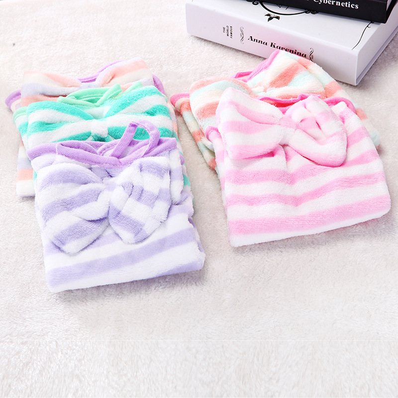 Khăn Lau Tay Treo Tường Hình Nơ Xinh Xắn