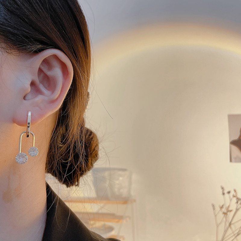 Đôi Khuyên Tai Chữ U Đính Đá Thời Trang Cho Nữ