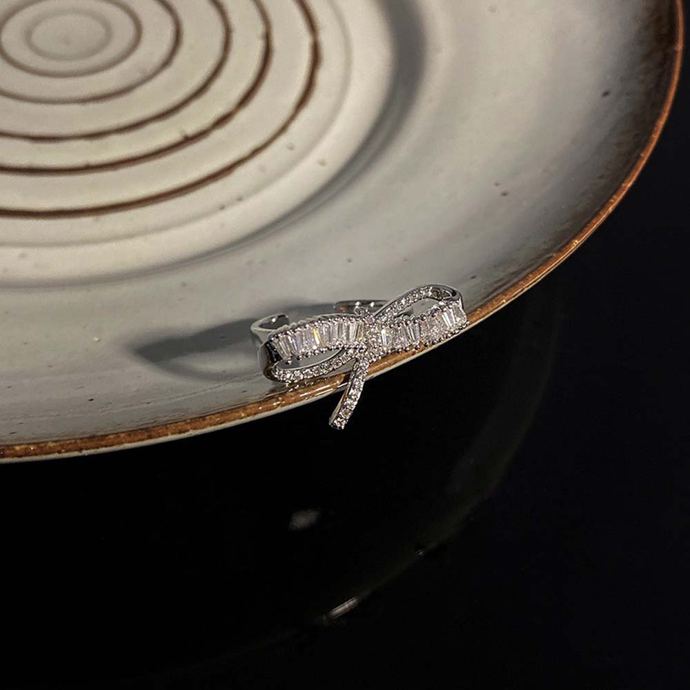 Nhẫn Đeo Tay Kim Loại Tạo Hình Nơ Đính Đá Thời Trang Cho Nữ