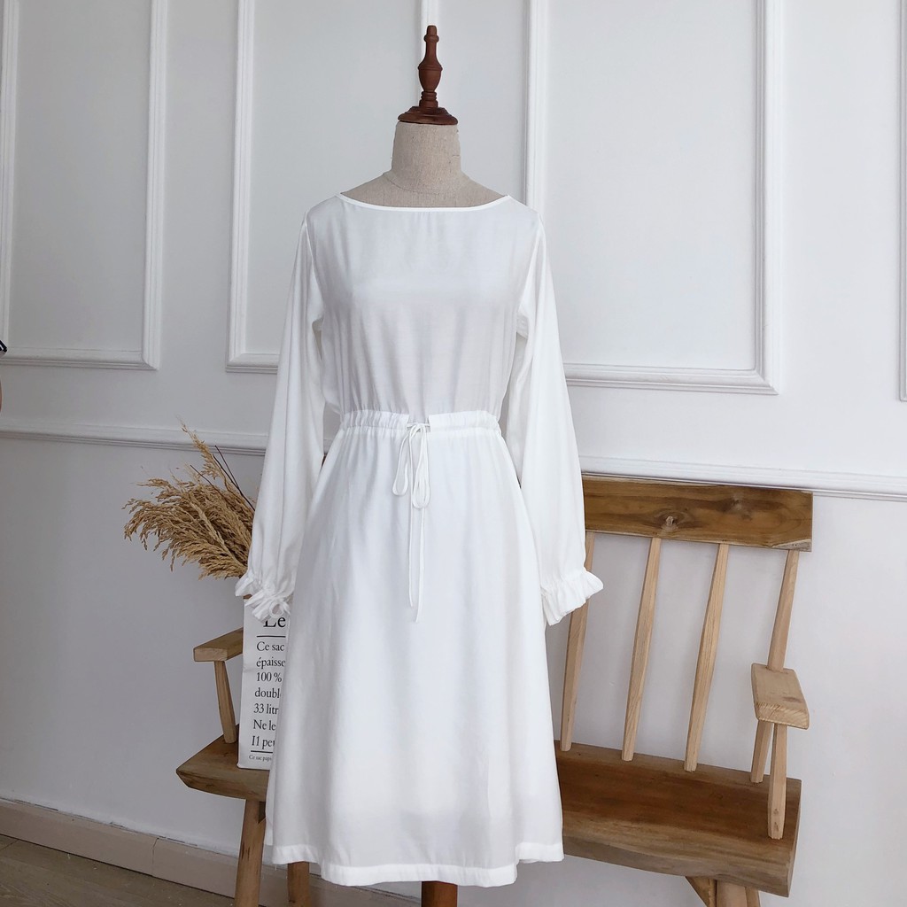 Đầm trắng tay dài rút eo dễ thương