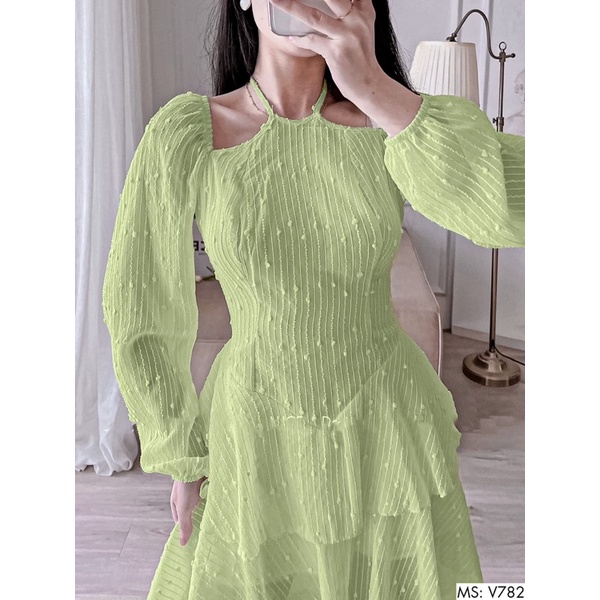 Đầm yếm trắng họa tiến nổi tay dài đuôi cá 2 tầng
