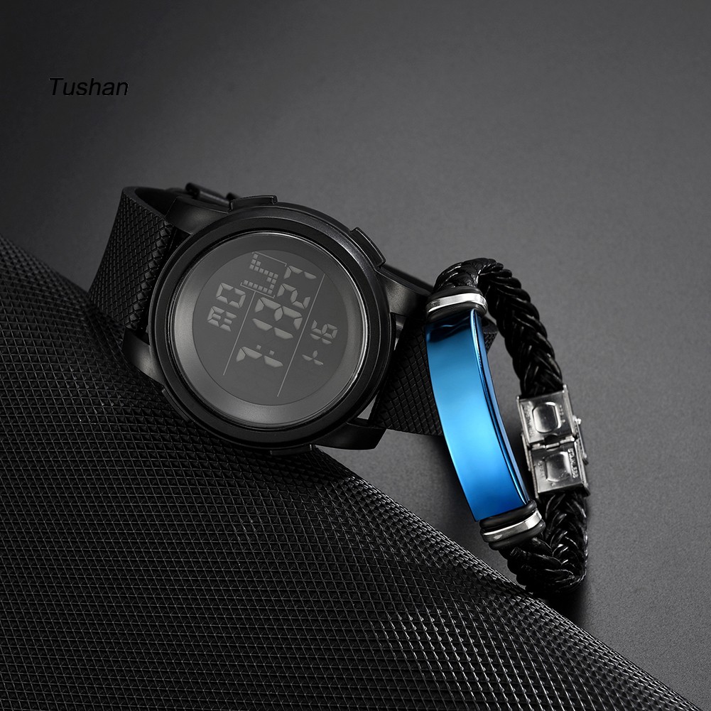 Bộ 2 món gồm đồng hồ điện tử chống thấm nước và vòng đeo tay thể thao cho nam | BigBuy360 - bigbuy360.vn