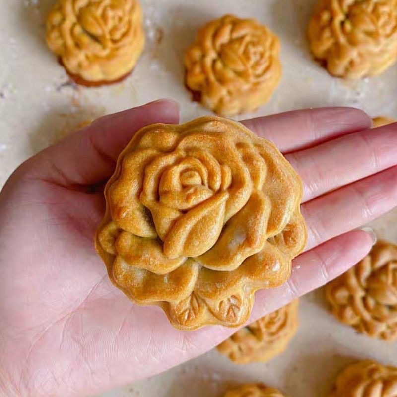 Khuôn bánh trung thu mẫu hoa hồng 50g 150g