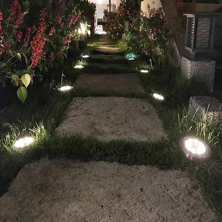 Đèn chiếu tiểu cảnh năng lượng mặt trời, Đèn trang trí sân vườn, lối đi, ban công 8 Led, chống nước IP65
