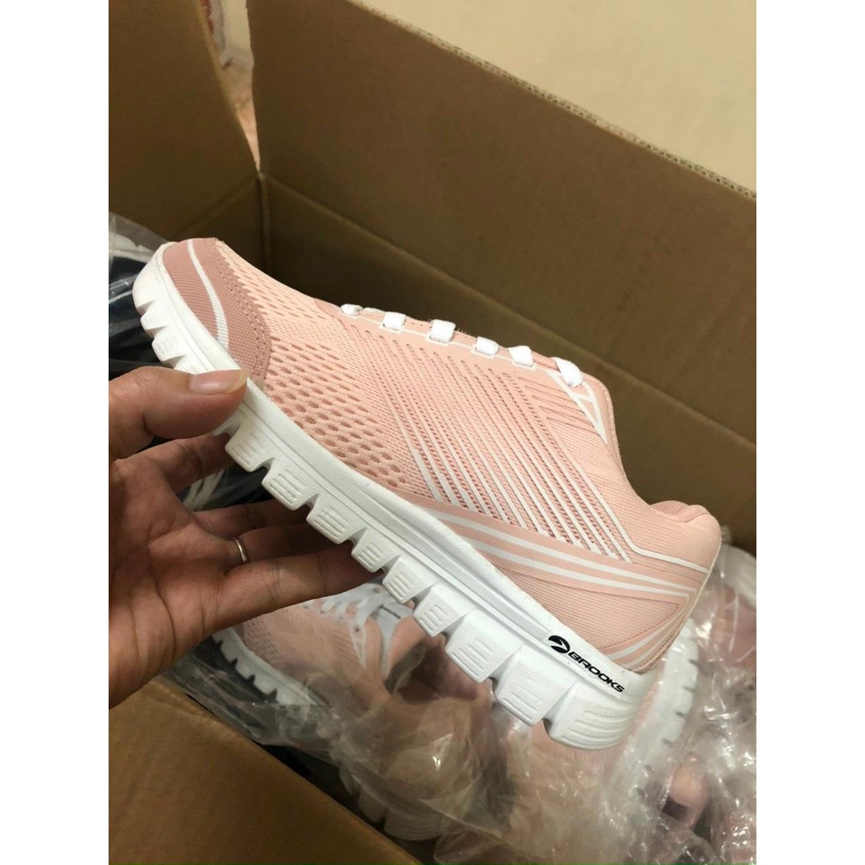 Giày chạy Brooks xuất mỹ