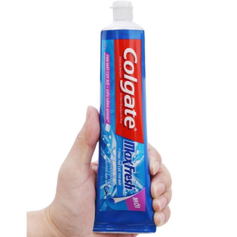 Kem Đánh Răng Colgate Maxfresh Hương Bạc Hà Tuýp 230g tặng bàn chải