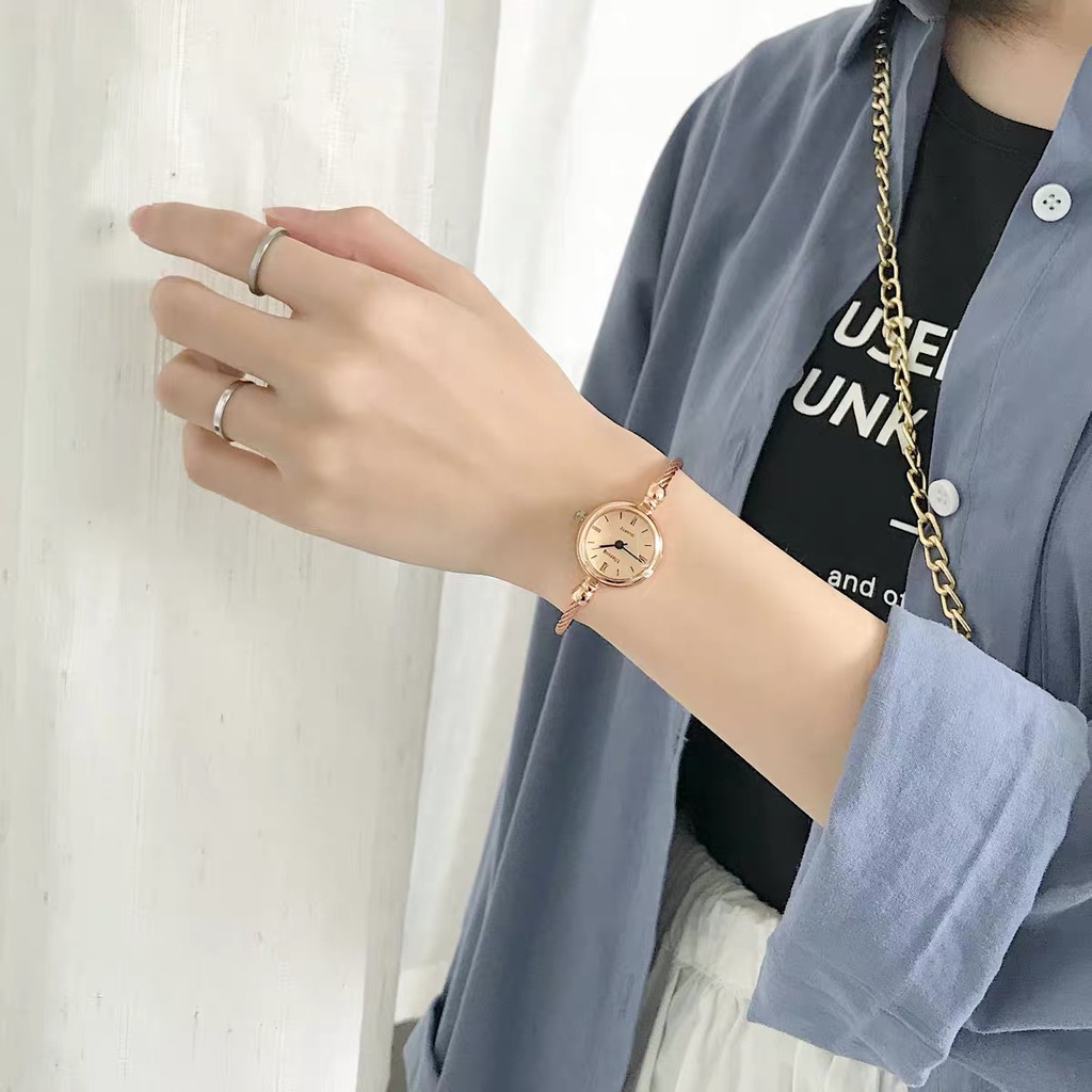 Đồng hồ nữ Ulzzang dây kim loại 3 kim | BigBuy360 - bigbuy360.vn