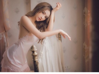 VÁY LỤA PHỐI REN XẾP TẦNG CAO CẤP