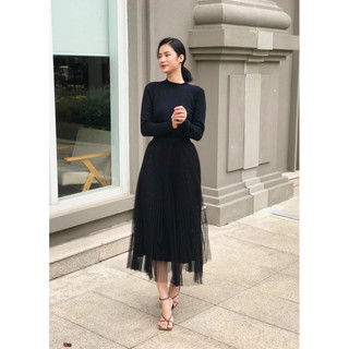 Chân váy xếp ly nhung đen Joven