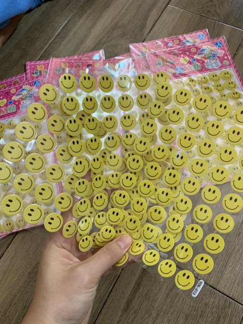 Sét 3 tờ Sticker nổi hình dán mặt cười siêu dễ thương!