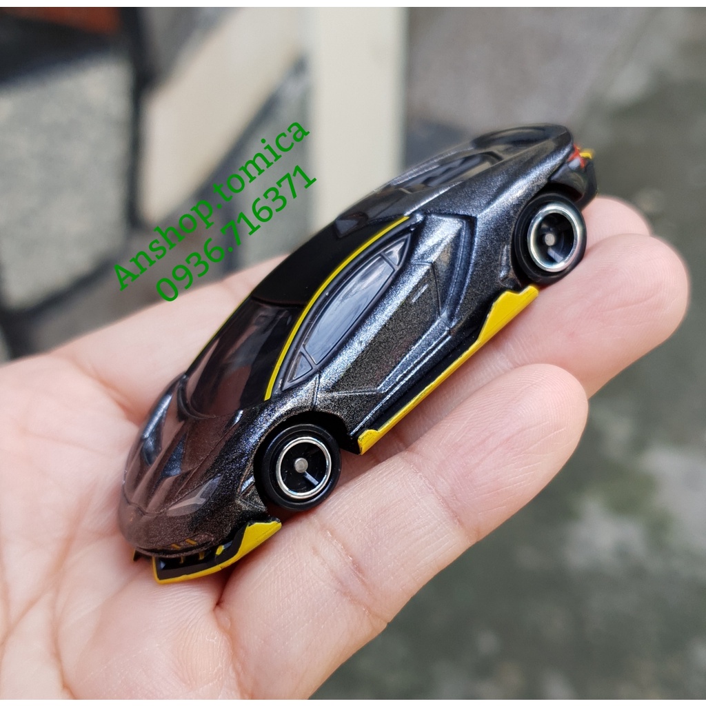 Mô hình xe Lambor màu xám đen tomica Nhật Bản